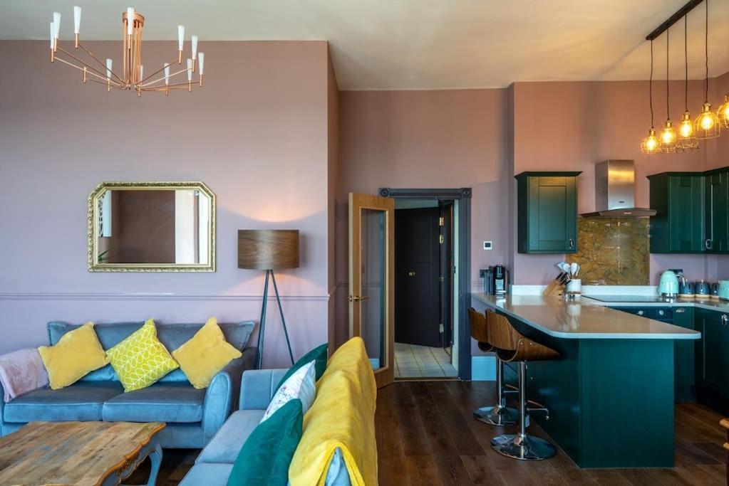 Stylish Beachfront Apartment, Sweeping Ocean Views And Luxury Touches Herne Bay Exterior photo