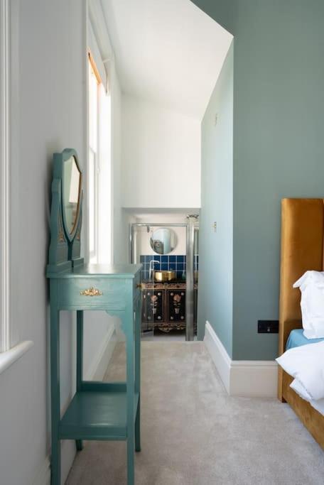 Stylish Beachfront Apartment, Sweeping Ocean Views And Luxury Touches Herne Bay Exterior photo